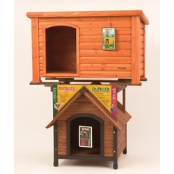 Outback Dog House Display